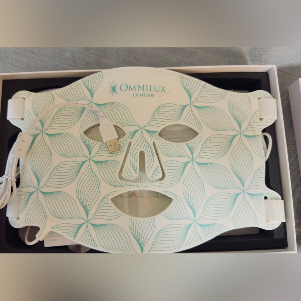 LED Face Mask - Picture 8 of 10